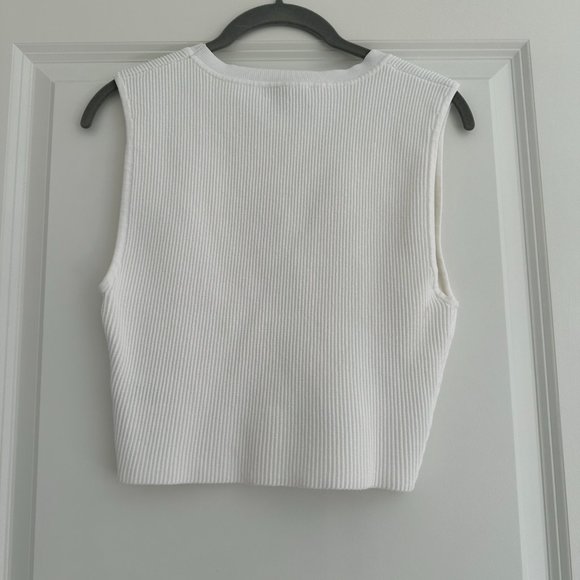 Babaton Sculpt Knit Muscle Tank - NWOT (M) in White - Picture 3 of 4